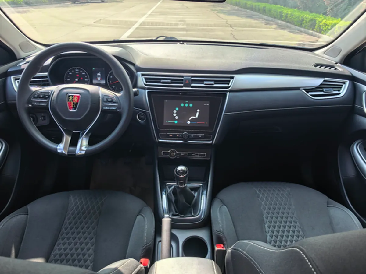 2019 Roewe i5 1.5L 120HP L4 5MT,autocango,china used car exporter,china ev exporter,chinese used car exporter,chinese used ev exporter