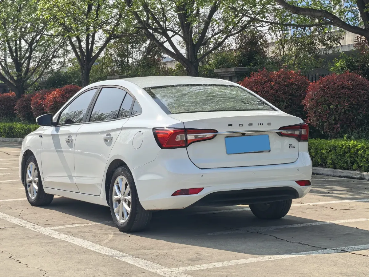 2019 Roewe i5 1.5L 120HP L4 5MT,autocango,china used car exporter,china ev exporter,chinese used car exporter,chinese used ev exporter