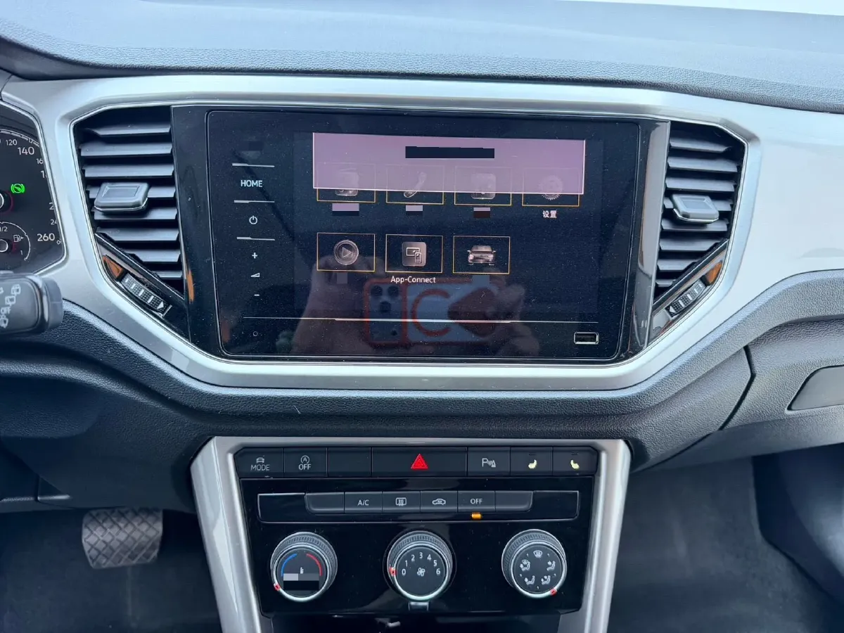 2021 Volkswagen T-Roc 1.4T 150HP L4 7DCT,autocango,china used car exporter,china ev exporter,chinese used car exporter,chinese used ev exporter