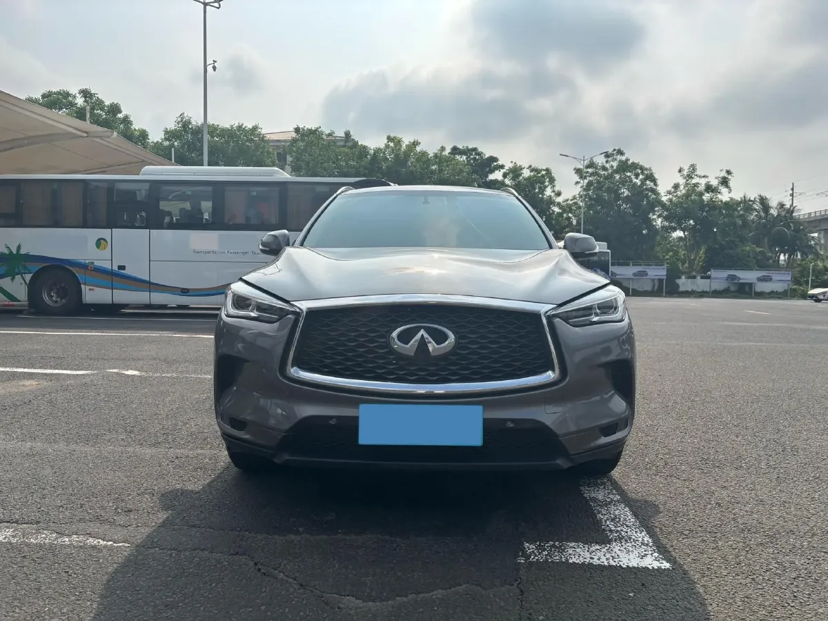 2018 Infiniti QX30 2.0T 211HP L4 7DCT,autocango,china used car exporter,china ev exporter,chinese used car exporter,chinese used ev exporter