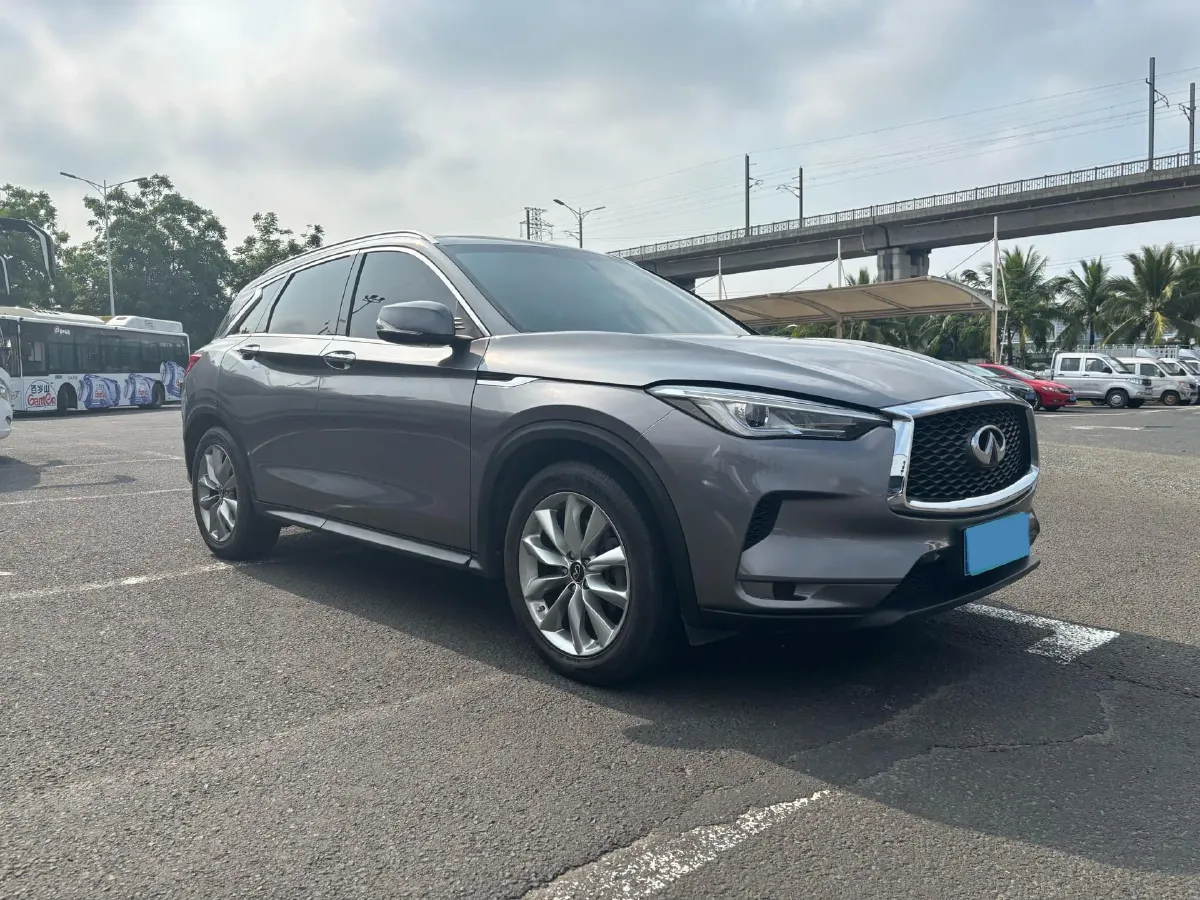 2018 Infiniti QX30 2.0T 211HP L4 7DCT,autocango,china used car exporter,china ev exporter,chinese used car exporter,chinese used ev exporter