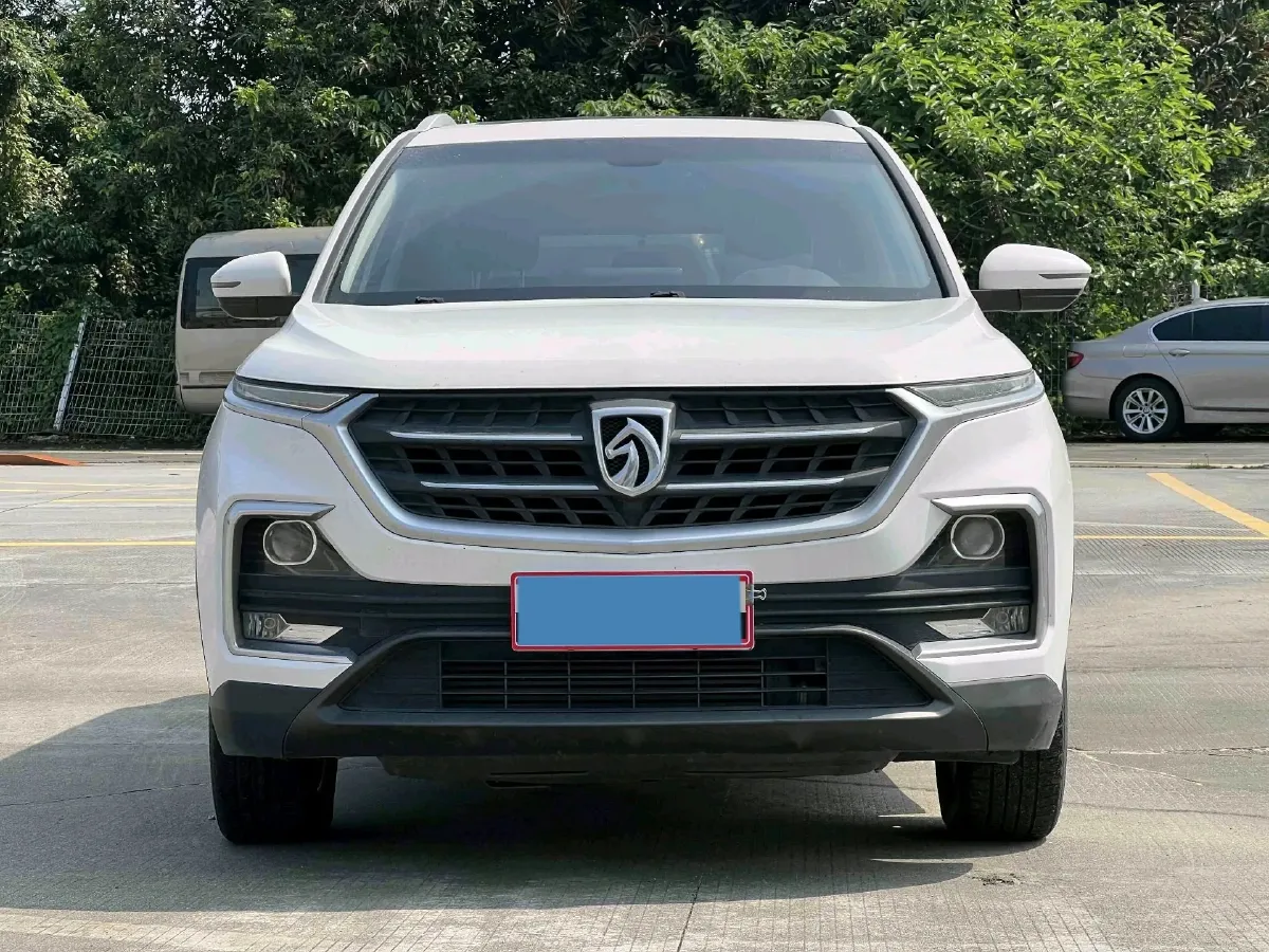 2019 BaoJun 530 1.5T 151HP L4 CVT,autocango,china used car exporter,china ev exporter,chinese used car exporter,chinese used ev exporter