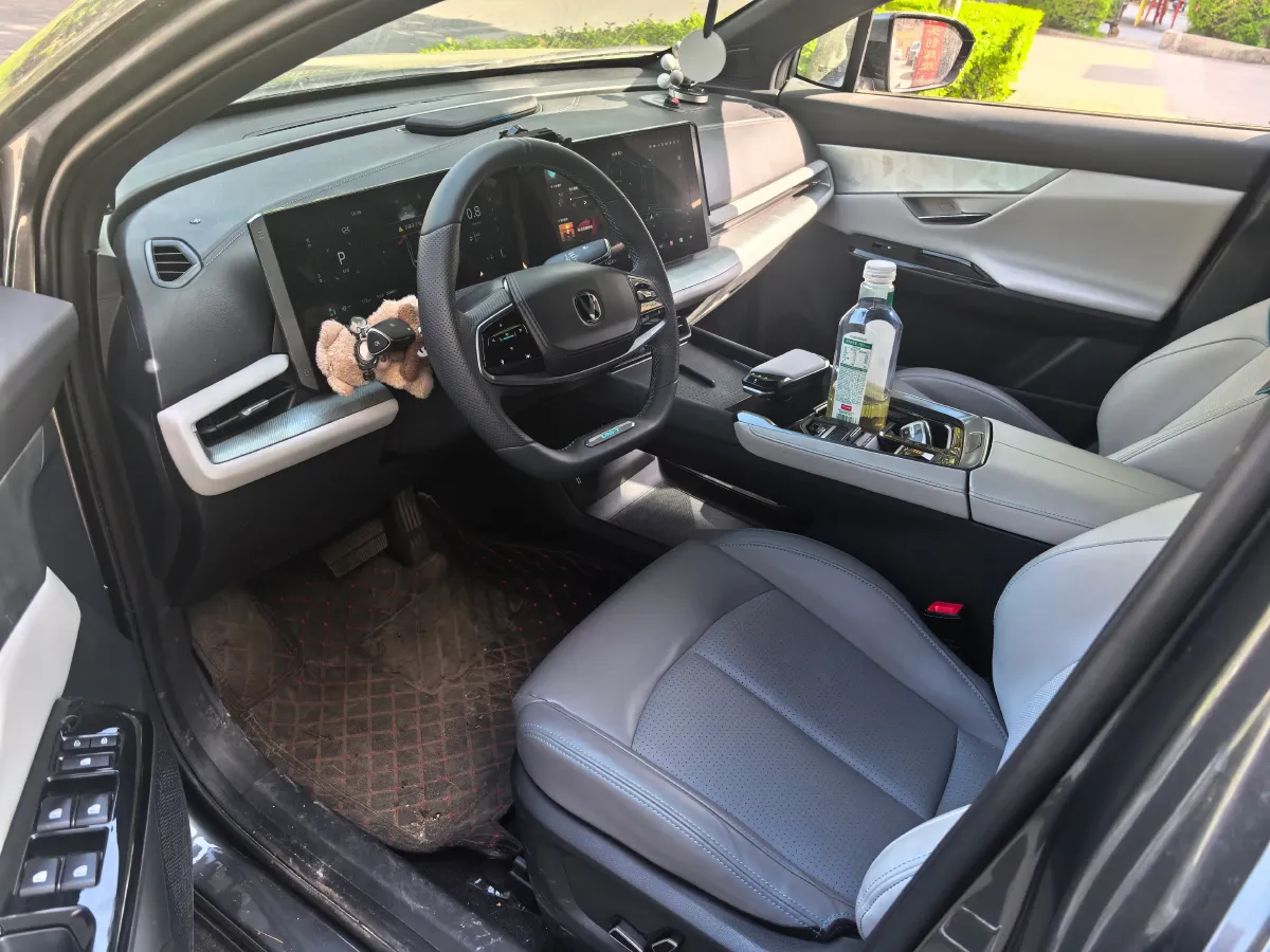 2023 ChangAn UNI-T 1.5T 188HP L4 7DCT,autocango,china used car exporter,china ev exporter,chinese used car exporter,chinese used ev exporter