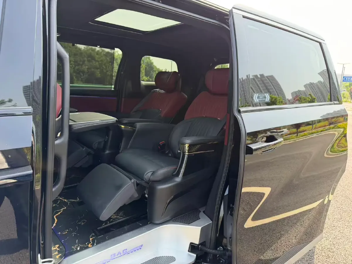 2024 GAC Trumpchi M8 2.0T 252HP L4 8AT,autocango,china used car exporter,china ev exporter,chinese used car exporter,chinese used ev exporter