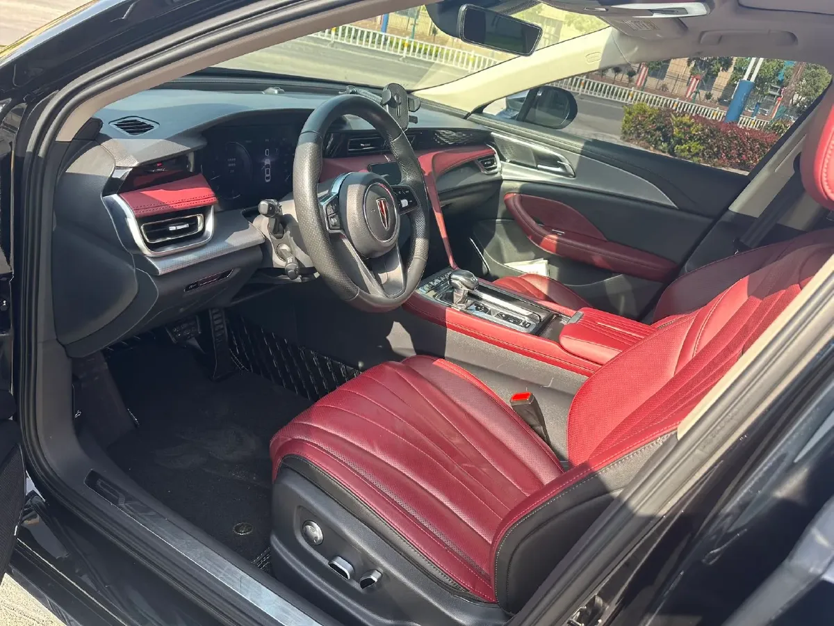 2024 HongQi H5 2.0T 224HP L4 8AT,autocango,china used car exporter,china ev exporter,chinese used car exporter,chinese used ev exporter