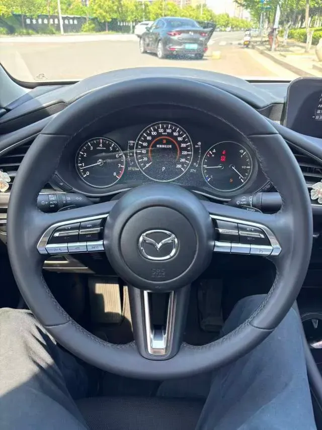 2023 Mazda 3 Axela 2.0L 158HP L4 6AT,autocango,china used car exporter,china ev exporter,chinese used car exporter,chinese used ev exporter