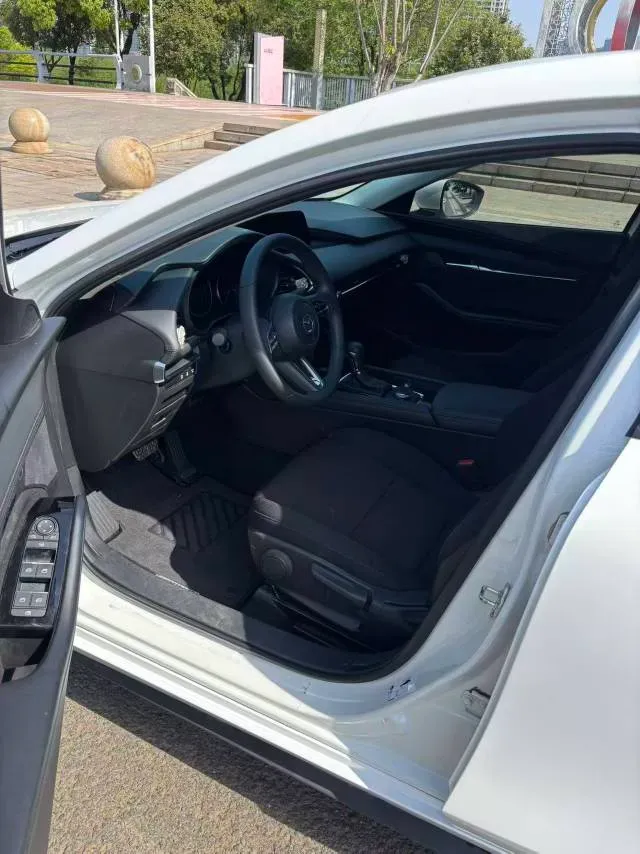 2023 Mazda 3 Axela 2.0L 158HP L4 6AT,autocango,china used car exporter,china ev exporter,chinese used car exporter,chinese used ev exporter