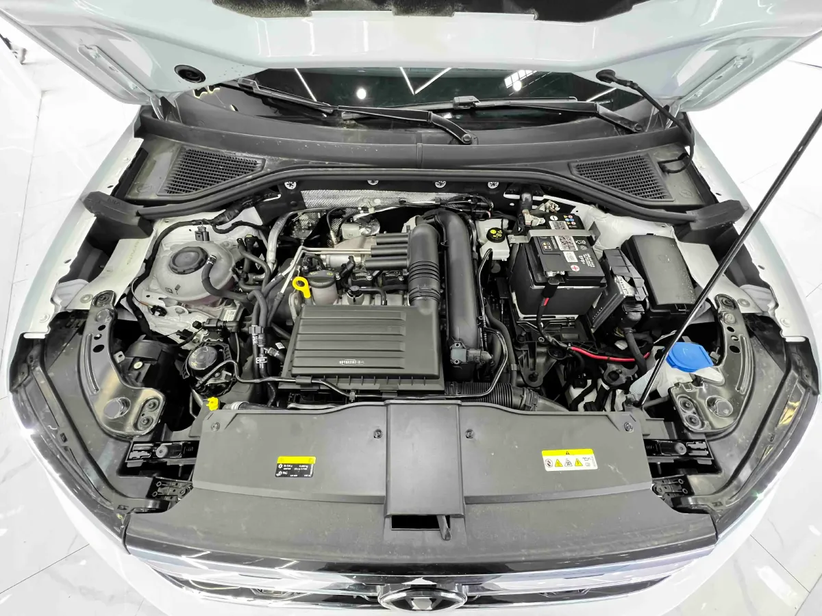 2023 Volkswagen T-Roc 1.4T 150HP L4 7DCT,autocango,china used car exporter,china ev exporter,chinese used car exporter,chinese used ev exporter