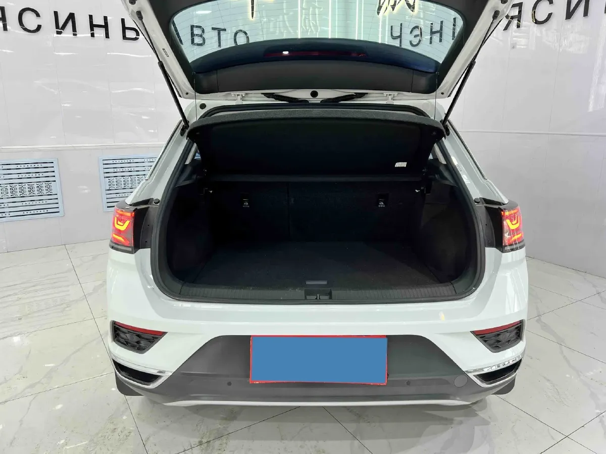 2023 Volkswagen T-Roc 1.4T 150HP L4 7DCT,autocango,china used car exporter,china ev exporter,chinese used car exporter,chinese used ev exporter