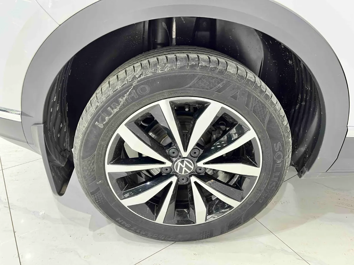 2023 Volkswagen T-Roc 1.4T 150HP L4 7DCT,autocango,china used car exporter,china ev exporter,chinese used car exporter,chinese used ev exporter