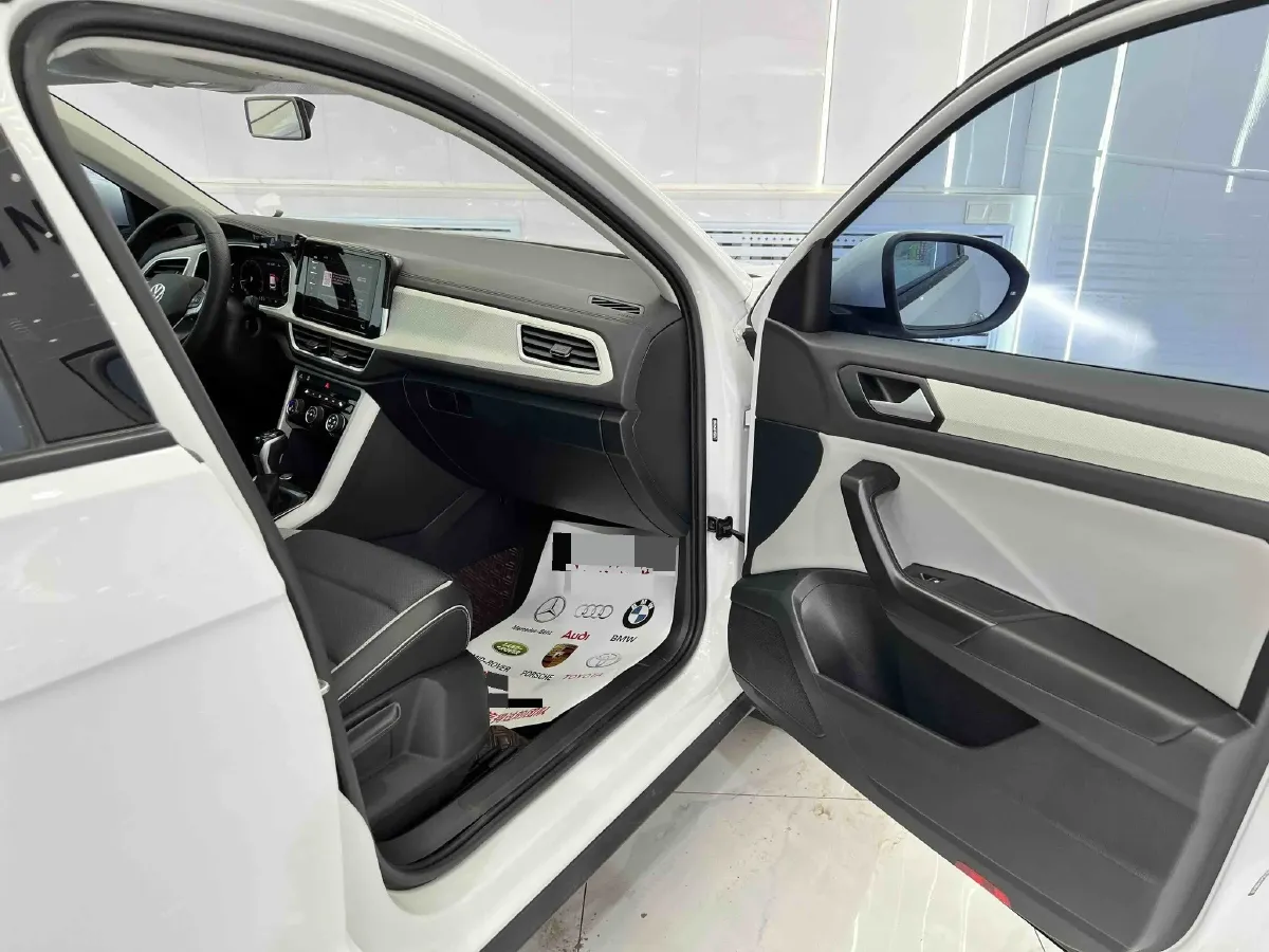 2023 Volkswagen T-Roc 1.4T 150HP L4 7DCT,autocango,china used car exporter,china ev exporter,chinese used car exporter,chinese used ev exporter