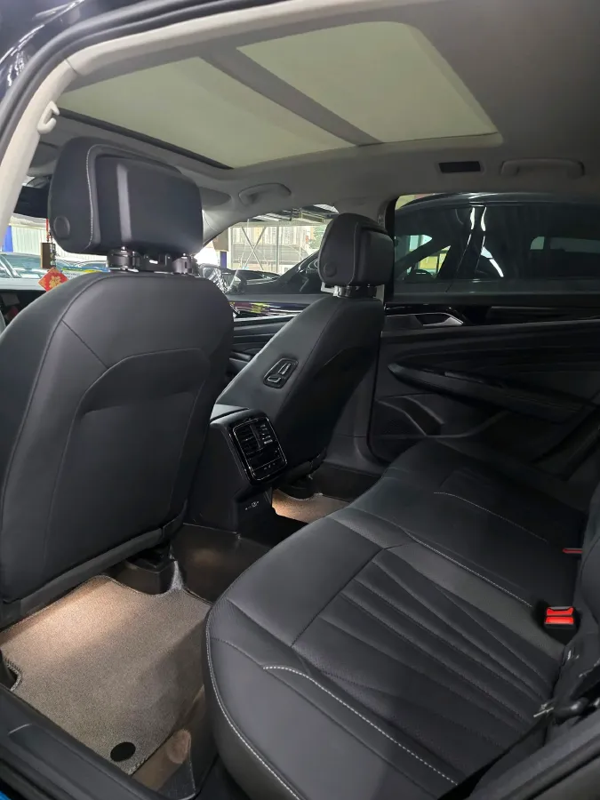 2025 Volkswagen Passat 2.0T 186HP L4 7DCT,autocango,china used car exporter,china ev exporter,chinese used car exporter,chinese used ev exporter