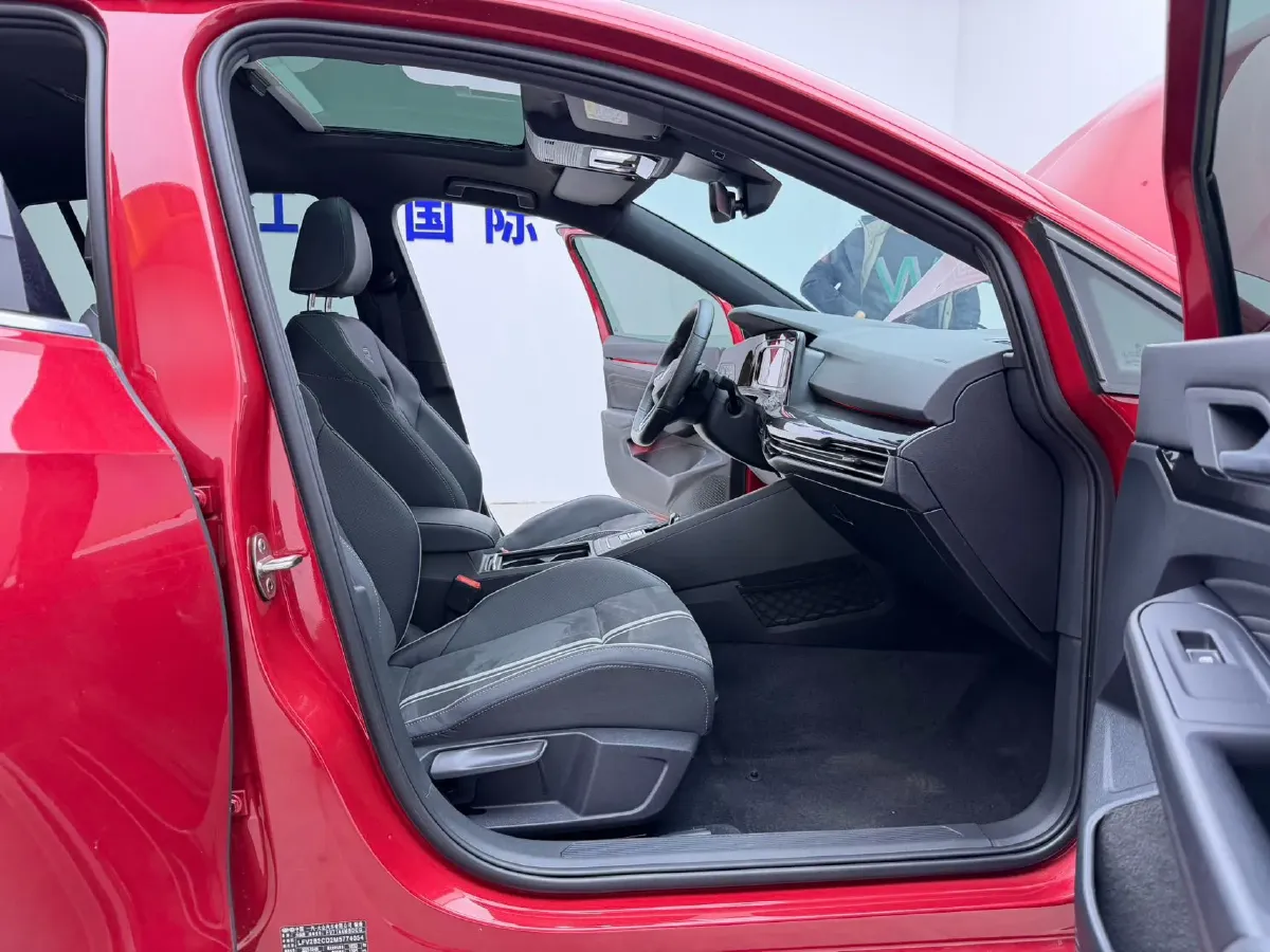 2021 Volkswagen Golf 1.4T 150HP L4 7DCT,autocango,china used car exporter,china ev exporter,chinese used car exporter,chinese used ev exporter