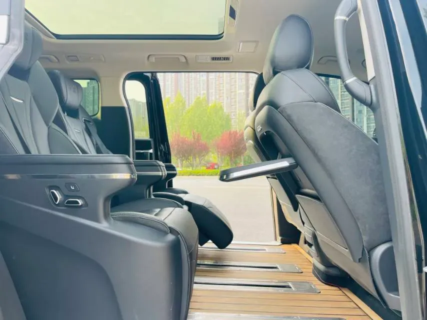 2023 HongQi HQ9 2.0T 252HP L4 8AT,autocango,china used car exporter,china ev exporter,chinese used car exporter,chinese used ev exporter