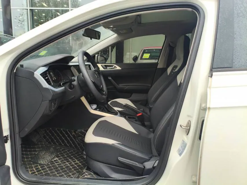 2021 Haval H6 1.5T 169HP L4 7DCT,autocango,china used car exporter,china ev exporter,chinese used car exporter,chinese used ev exporter