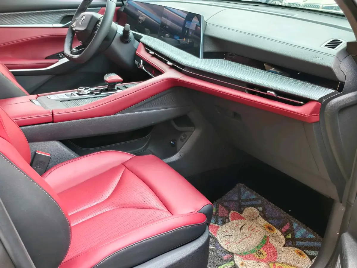 2022 ChangAn CS75 Plus 1.5T 188HP L4 8AT,autocango,china used car exporter,china ev exporter,chinese used car exporter,chinese used ev exporter