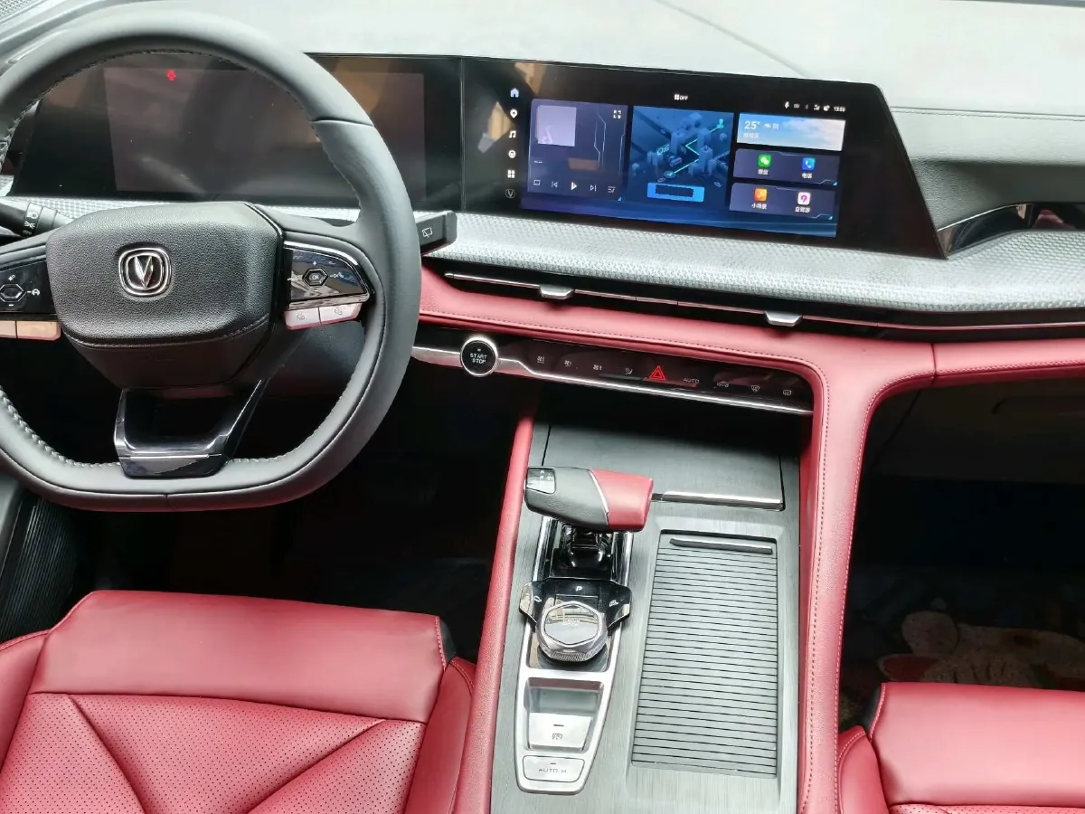 2022 ChangAn CS75 Plus 1.5T 188HP L4 8AT,autocango,china used car exporter,china ev exporter,chinese used car exporter,chinese used ev exporter