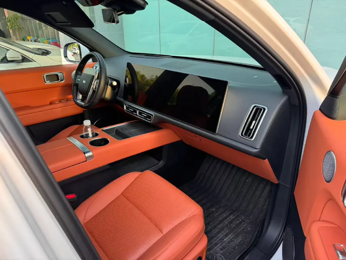 2024 Li L6 Range Extended 154HP L4 REEV 36.8KWH,autocango,china used car exporter,china ev exporter,chinese used car exporter,chinese used ev exporter