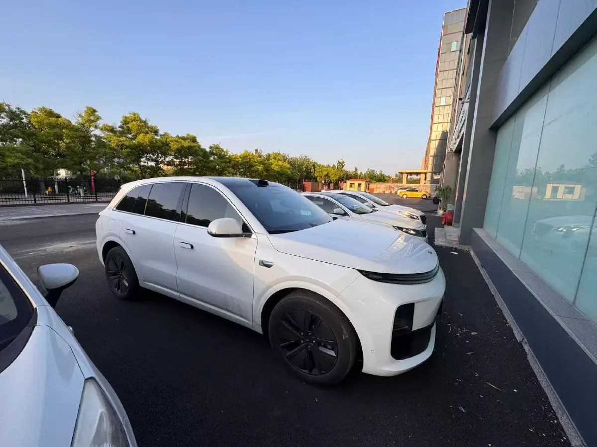 2024 Li L6 Range Extended 154HP L4 REEV 36.8KWH,autocango,china used car exporter,china ev exporter,chinese used car exporter,chinese used ev exporter
