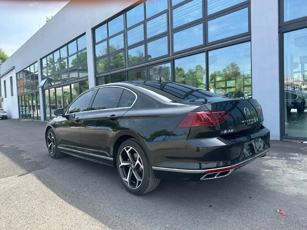 2025 Volkswagen Magotan 1.4T 150HP L4 7DCT,autocango,china used car exporter,china ev exporter,chinese used car exporter,chinese used ev exporter