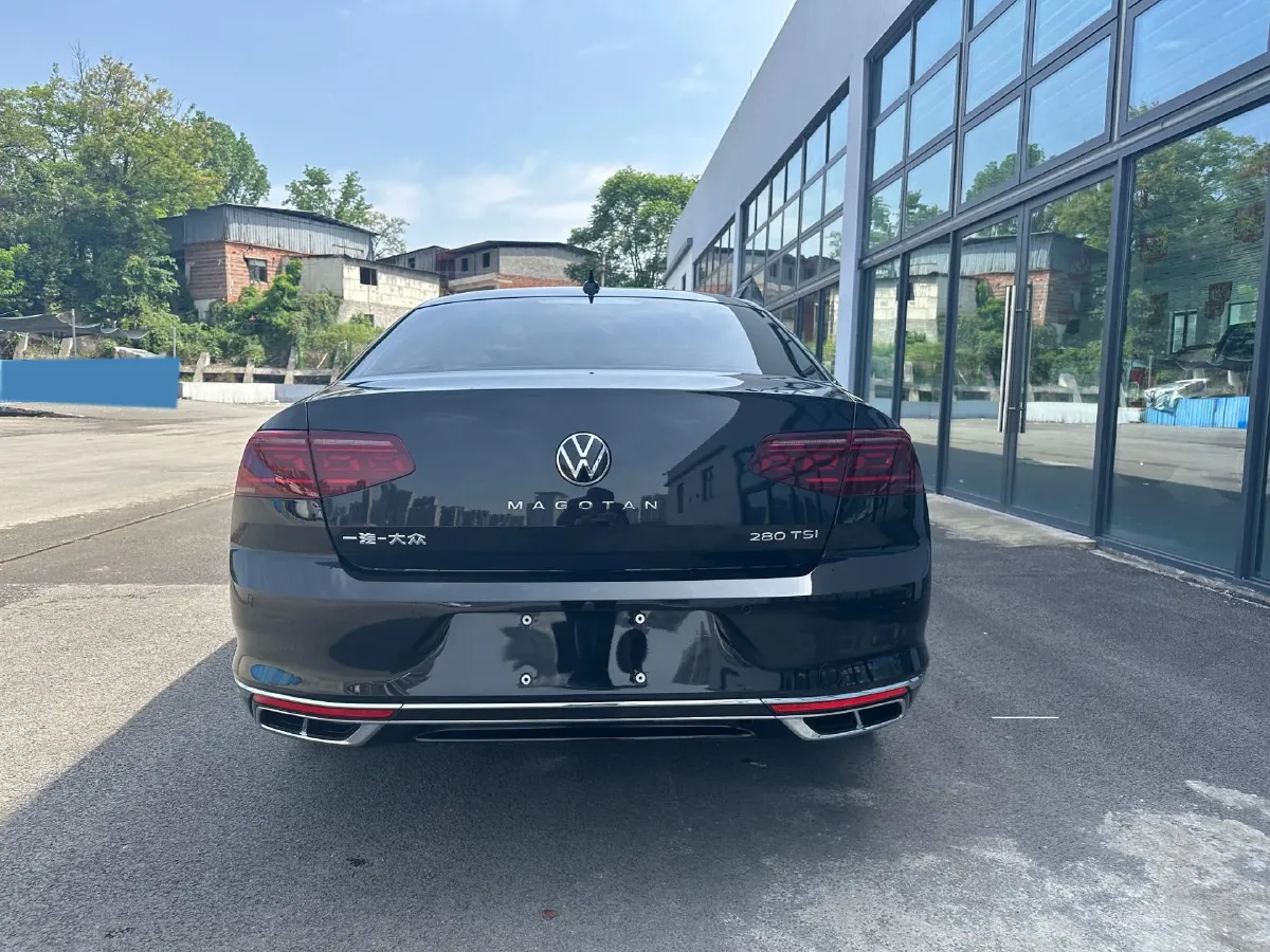 2025 Volkswagen Magotan 1.4T 150HP L4 7DCT,autocango,china used car exporter,china ev exporter,chinese used car exporter,chinese used ev exporter