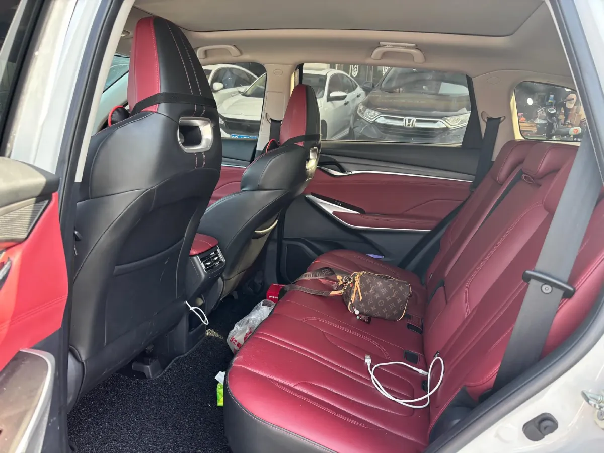 2020 ChangAn CS75 Plus 2.0T 233HP L4 8AT,autocango,china used car exporter,china ev exporter,chinese used car exporter,chinese used ev exporter