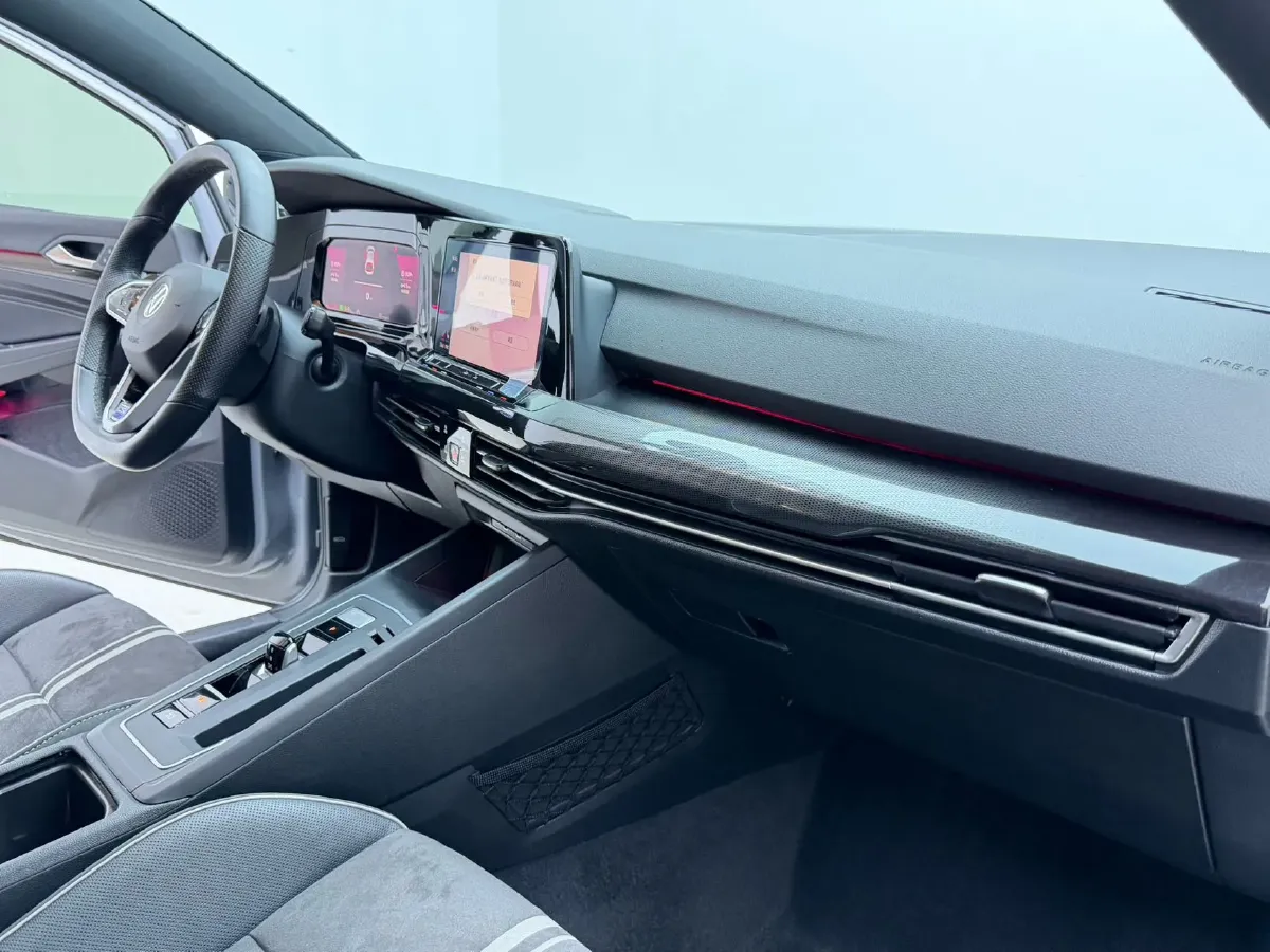 2023 Volkswagen Golf 1.4T 150HP L4 7DCT,autocango,china used car exporter,china ev exporter,chinese used car exporter,chinese used ev exporter