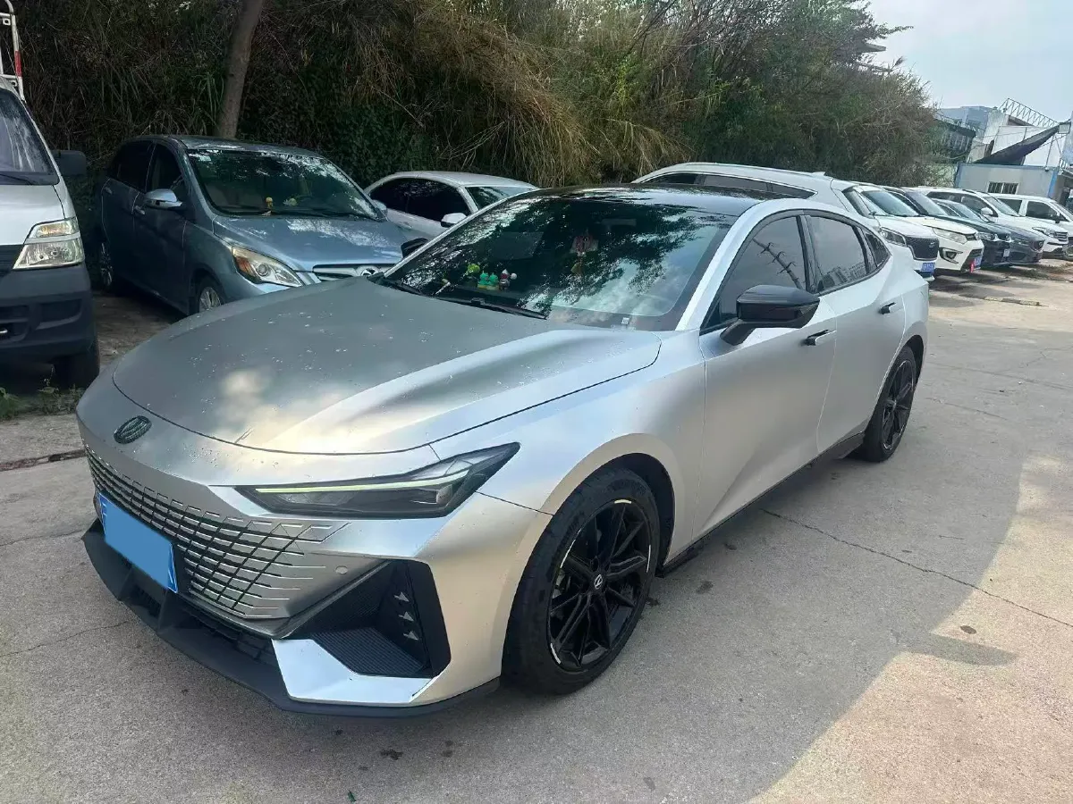 2022 ChangAn UNI-V 1.5T 188HP L4 7DCT,autocango,china used car exporter,china ev exporter,chinese used car exporter,chinese used ev exporter