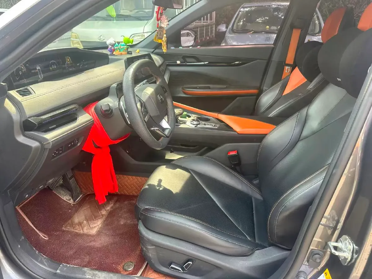 2022 ChangAn UNI-V 1.5T 188HP L4 7DCT,autocango,china used car exporter,china ev exporter,chinese used car exporter,chinese used ev exporter