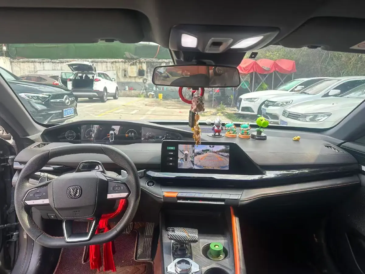 2022 ChangAn UNI-V 1.5T 188HP L4 7DCT,autocango,china used car exporter,china ev exporter,chinese used car exporter,chinese used ev exporter