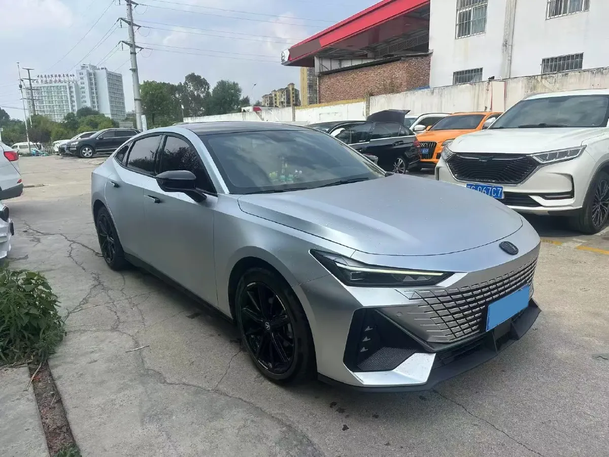 2022 ChangAn UNI-V 1.5T 188HP L4 7DCT,autocango,china used car exporter,china ev exporter,chinese used car exporter,chinese used ev exporter
