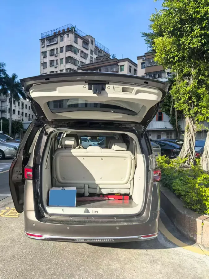 2023 Buick GL8 2.0T 237HP L4 9AT,autocango,china used car exporter,china ev exporter,chinese used car exporter,chinese used ev exporter