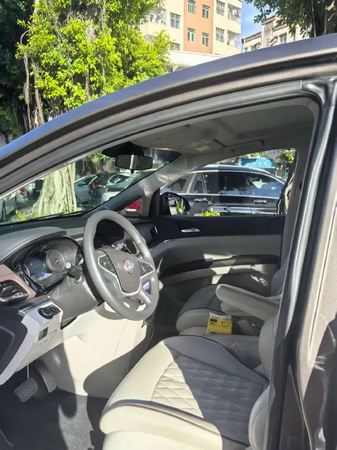 2023 Buick GL8 2.0T 237HP L4 9AT,autocango,china used car exporter,china ev exporter,chinese used car exporter,chinese used ev exporter