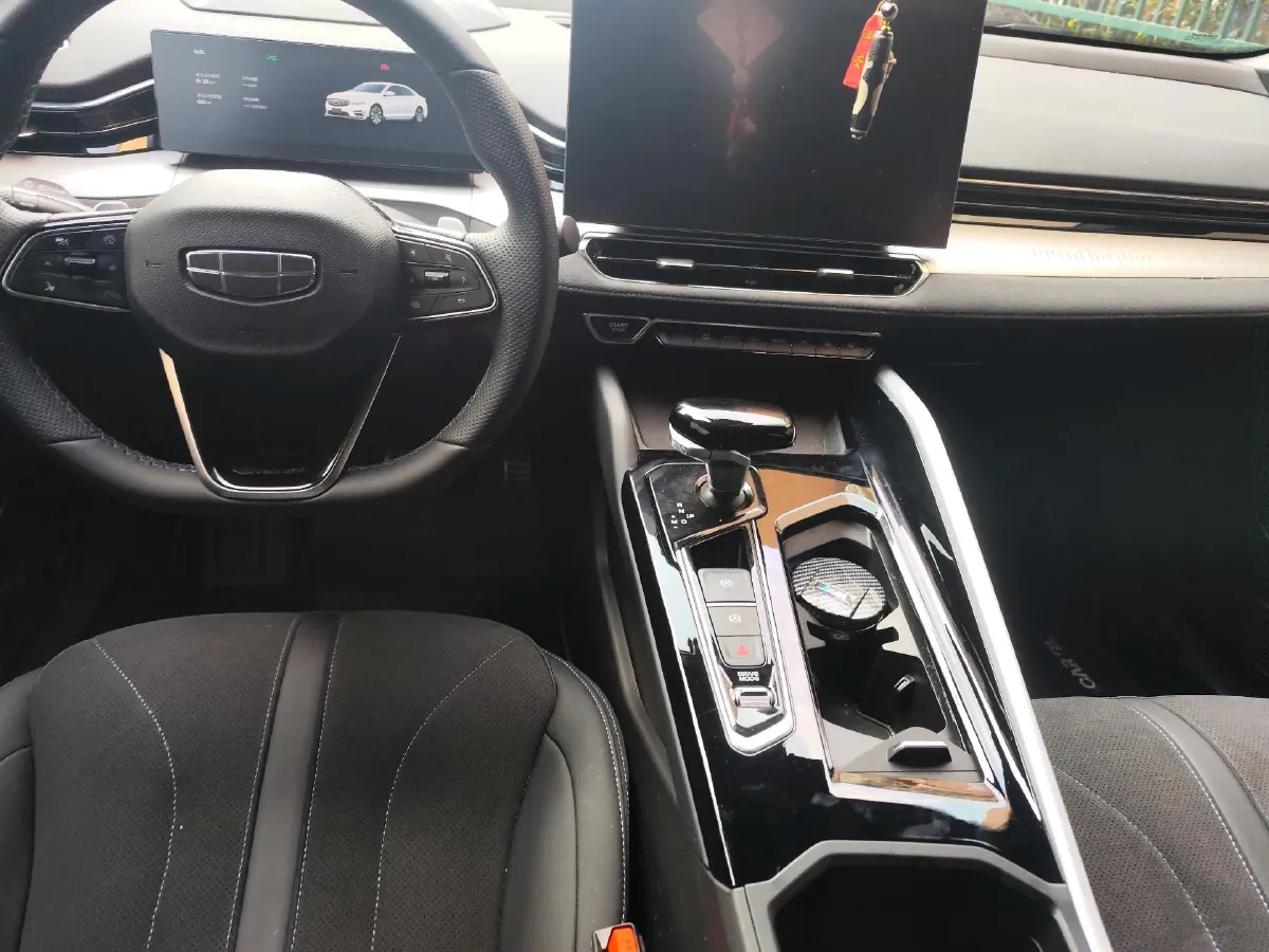 2025 Geely Preface 2.0T 238HP L4 8AT,autocango,china used car exporter,china ev exporter,chinese used car exporter,chinese used ev exporter