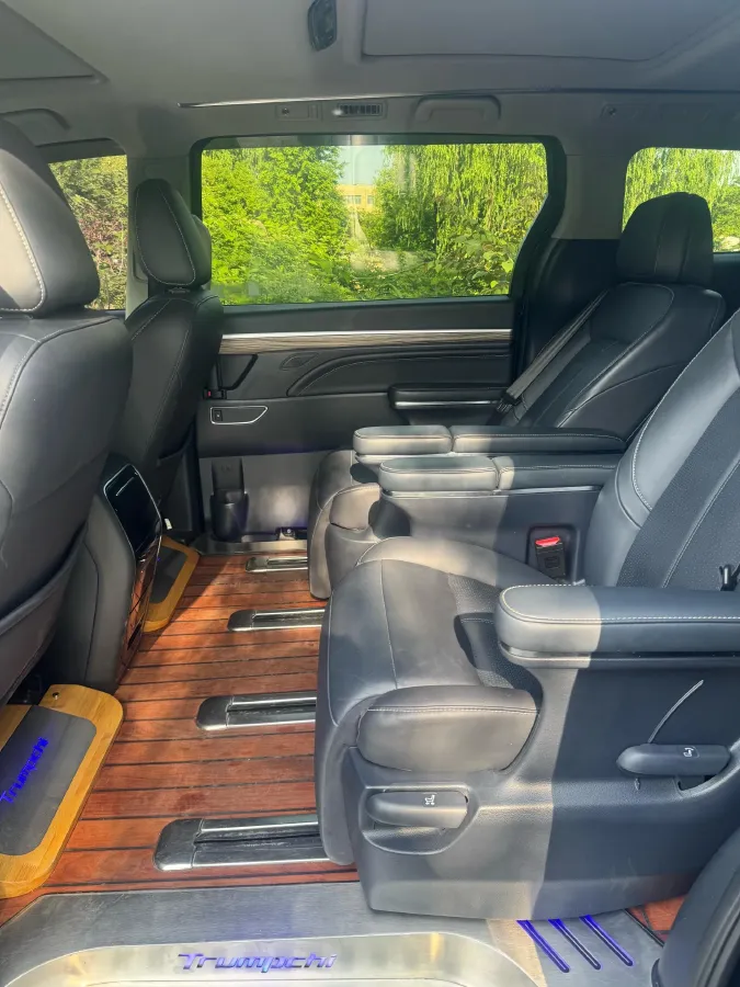 2023 GAC Trumpchi M8 2.0T 252HP L4 8AT,autocango,china used car exporter,china ev exporter,chinese used car exporter,chinese used ev exporter