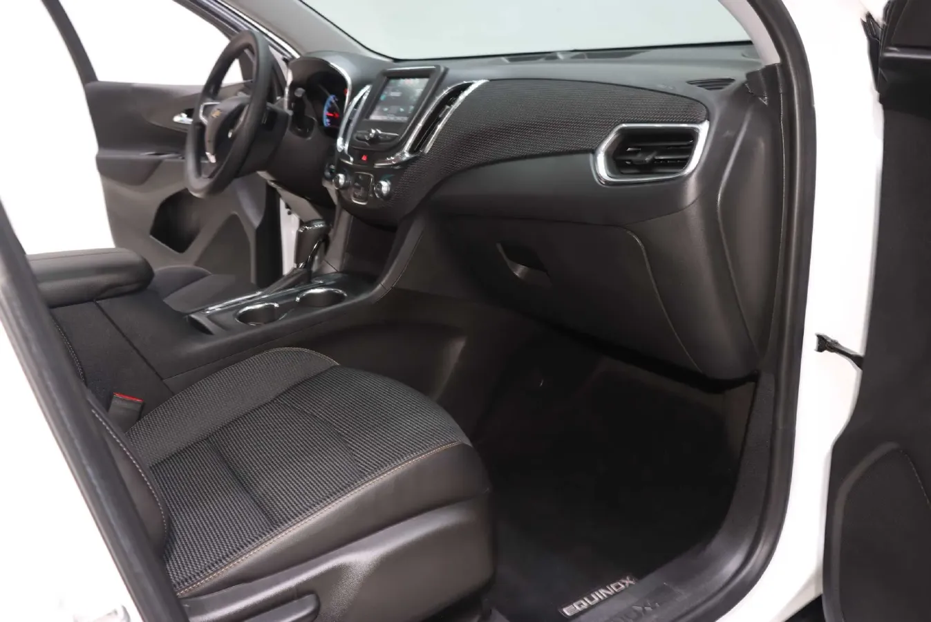 2019 Chevrolet Equinox 1.5T 180HP L4 6AT,autocango,china used car exporter,china ev exporter,chinese used car exporter,chinese used ev exporter