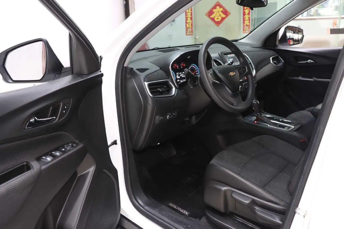 2019 Chevrolet Equinox 1.5T 180HP L4 6AT,autocango,china used car exporter,china ev exporter,chinese used car exporter,chinese used ev exporter