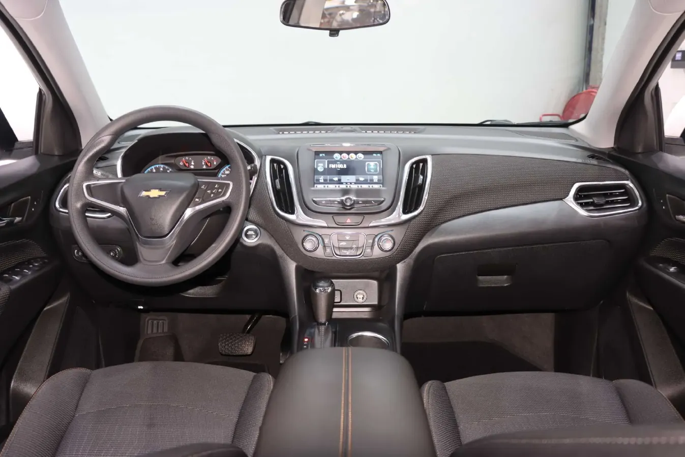 2019 Chevrolet Equinox 1.5T 180HP L4 6AT,autocango,china used car exporter,china ev exporter,chinese used car exporter,chinese used ev exporter