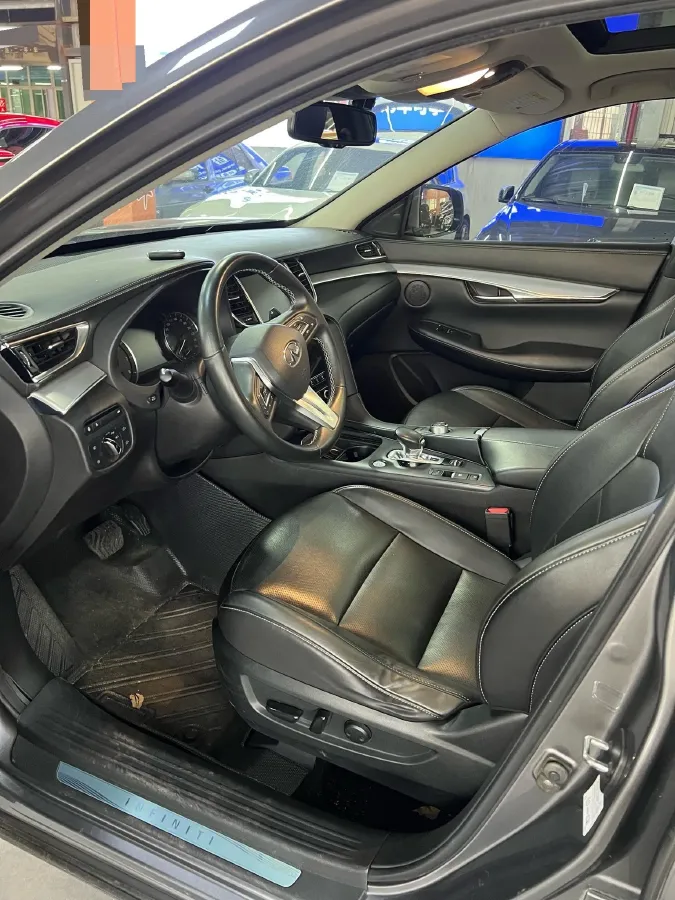 2020 Infiniti QX50 2.0T 272HP L4 CVT,autocango,china used car exporter,china ev exporter,chinese used car exporter,chinese used ev exporter