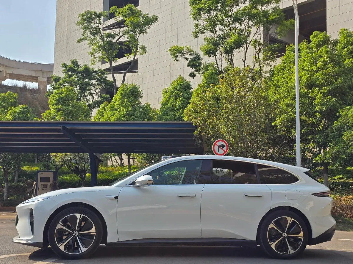 2024 NIO ET5T BEV 75KWH,autocango,china used car exporter,china ev exporter,chinese used car exporter,chinese used ev exporter