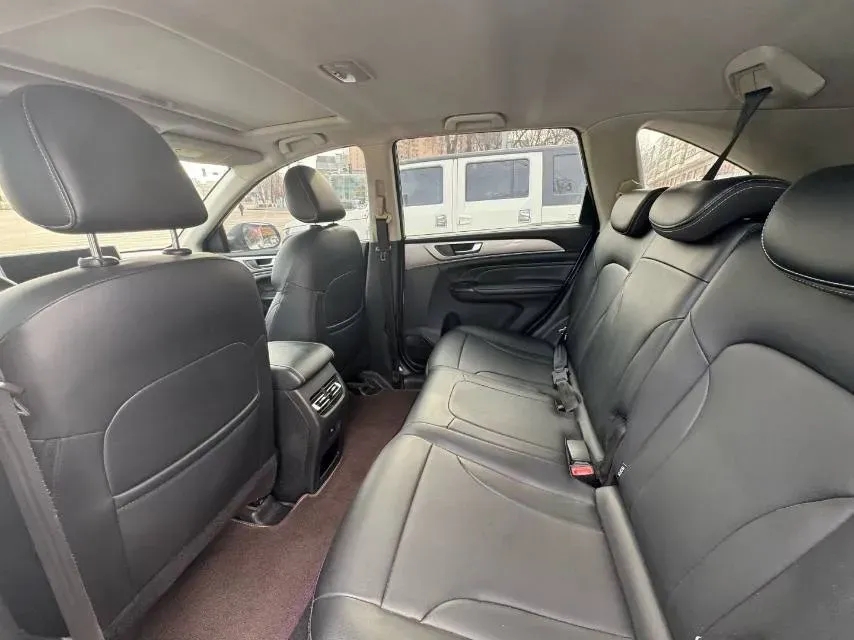 2021 Haval M6 1.5T 150HP L4 6MT,autocango,china used car exporter,china ev exporter,chinese used car exporter,chinese used ev exporter