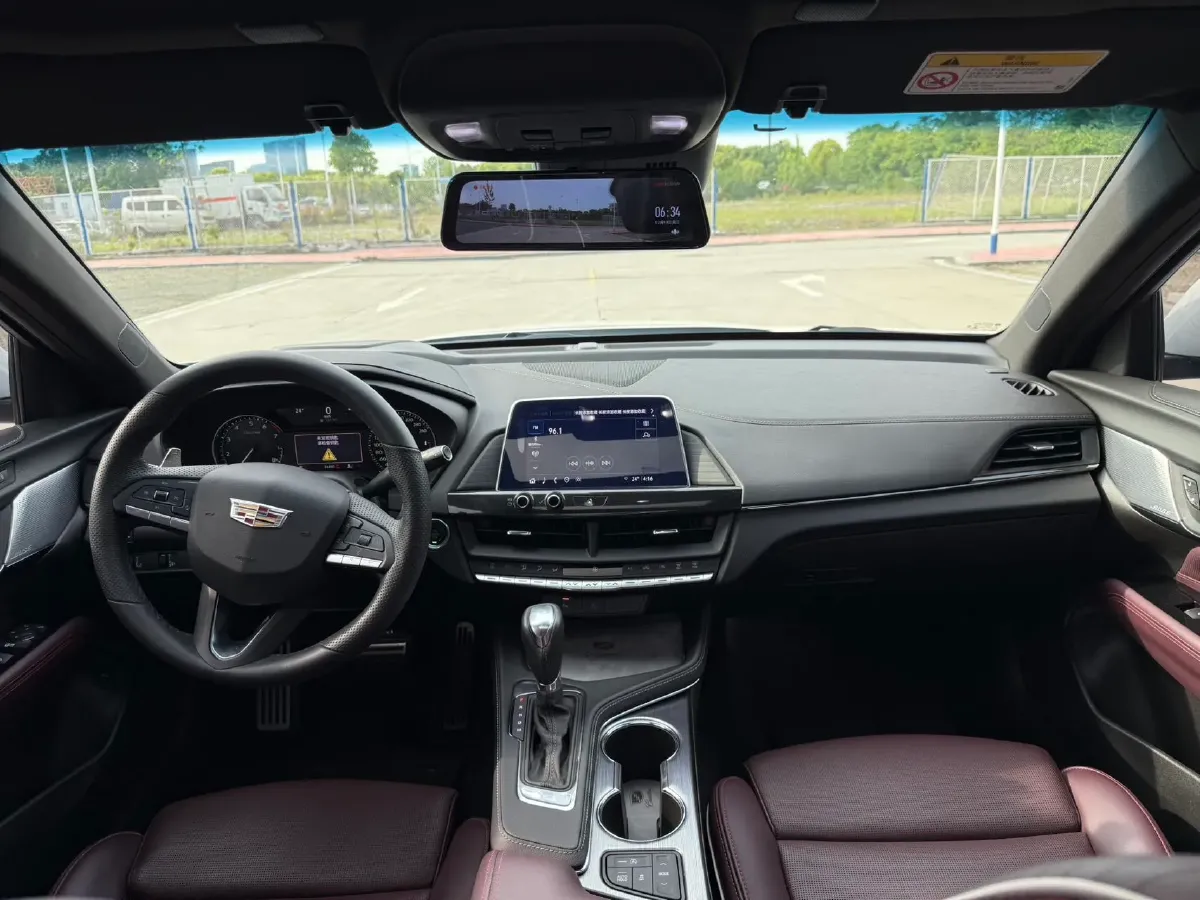 2022 Cadillac CT4 2.0T 237HP L4 8AT,autocango,china used car exporter,china ev exporter,chinese used car exporter,chinese used ev exporter