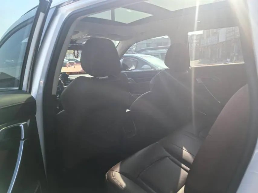 2021 Ford Escort 1.5L 122HP L3 6AT,autocango,china used car exporter,china ev exporter,chinese used car exporter,chinese used ev exporter