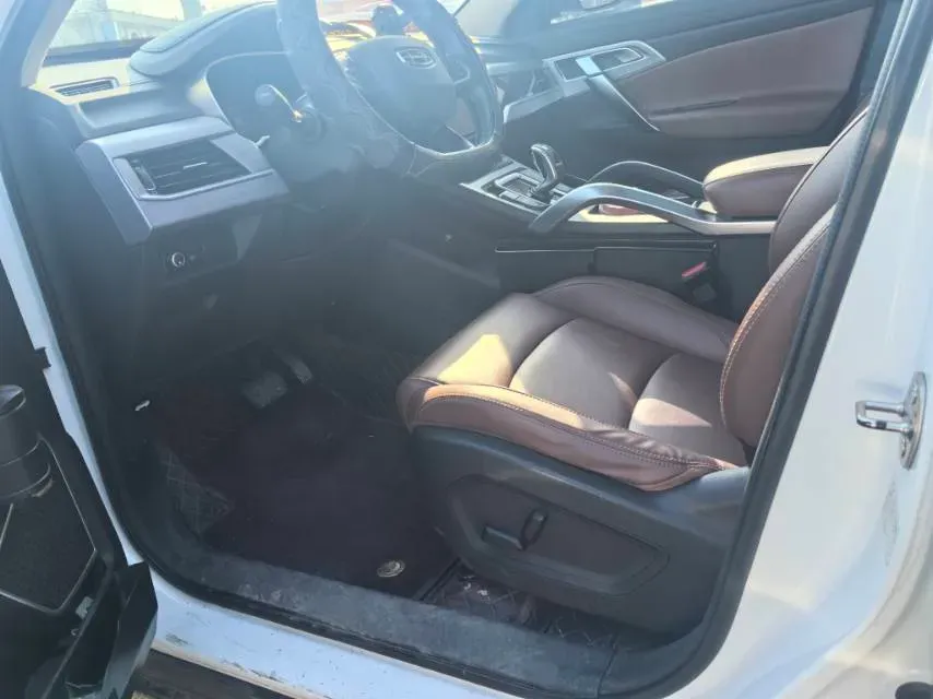 2021 Ford Escort 1.5L 122HP L3 6AT,autocango,china used car exporter,china ev exporter,chinese used car exporter,chinese used ev exporter