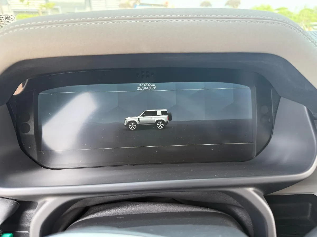 2022 Land Rover Defender 2.0T 300HP L4 8AT,autocango,china used car exporter,china ev exporter,chinese used car exporter,chinese used ev exporter