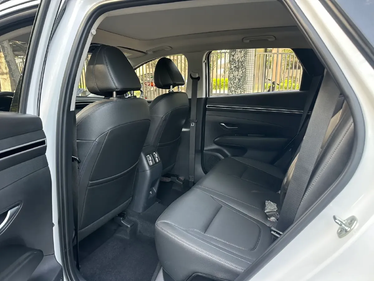 2023 Hyundai Tucson 1.5T 200HP L4 8AT,autocango,china used car exporter,china ev exporter,chinese used car exporter,chinese used ev exporter