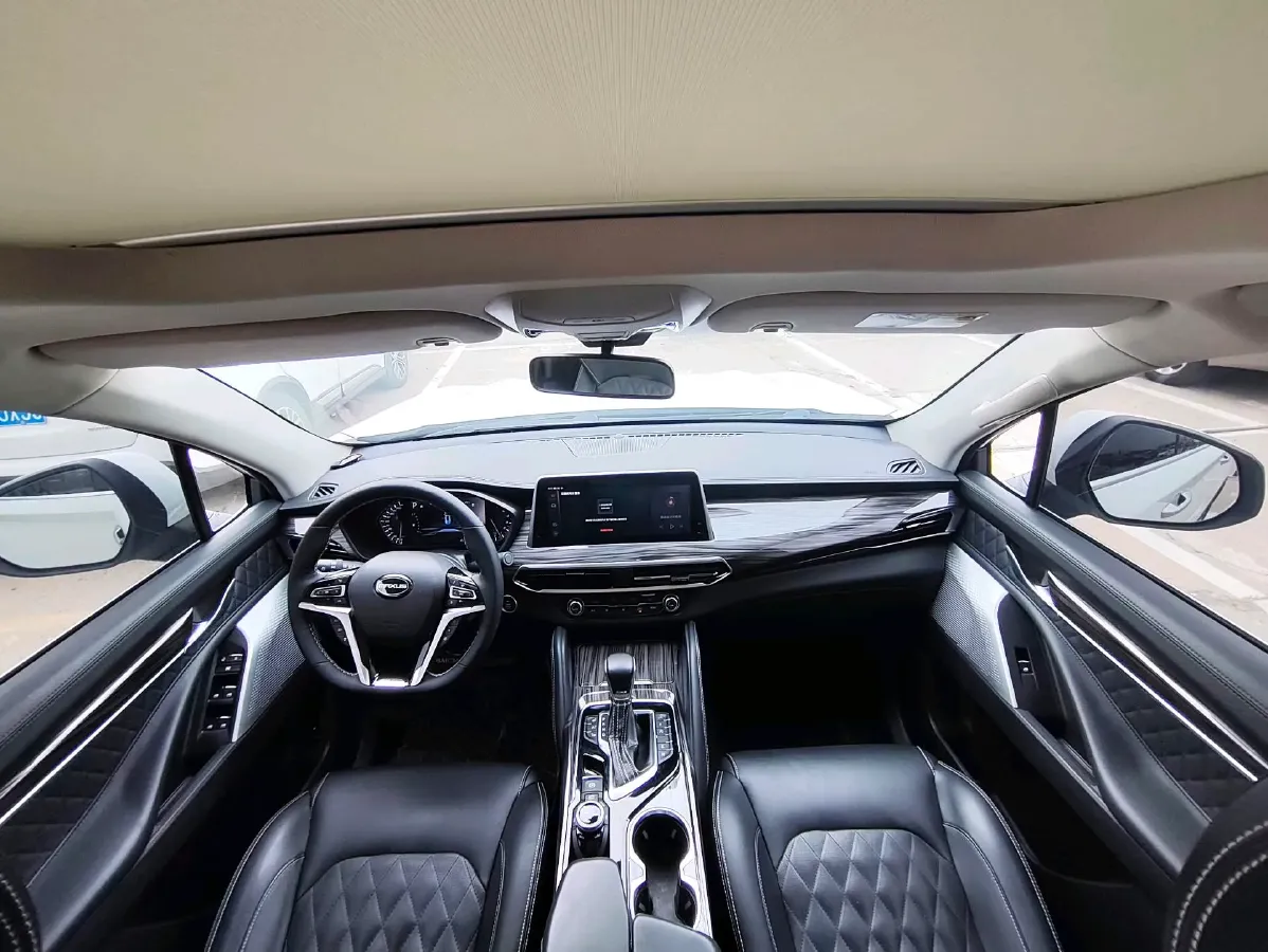 2017 MAXUS D90 2.0T 224HP L4 6AT,autocango,china used car exporter,china ev exporter,chinese used car exporter,chinese used ev exporter