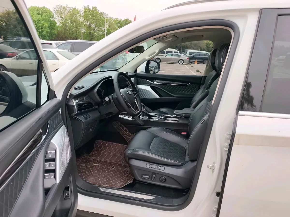 2017 MAXUS D90 2.0T 224HP L4 6AT,autocango,china used car exporter,china ev exporter,chinese used car exporter,chinese used ev exporter