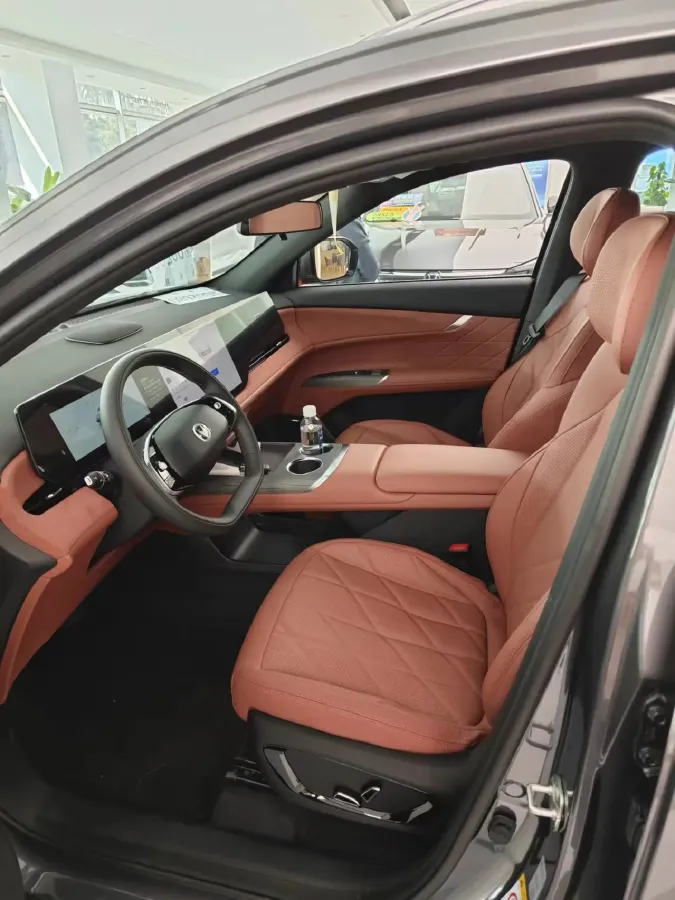 2025 ChangAn CS75 Plus 1.5T 192HP L4 8AT,autocango,china used car exporter,china ev exporter,chinese used car exporter,chinese used ev exporter