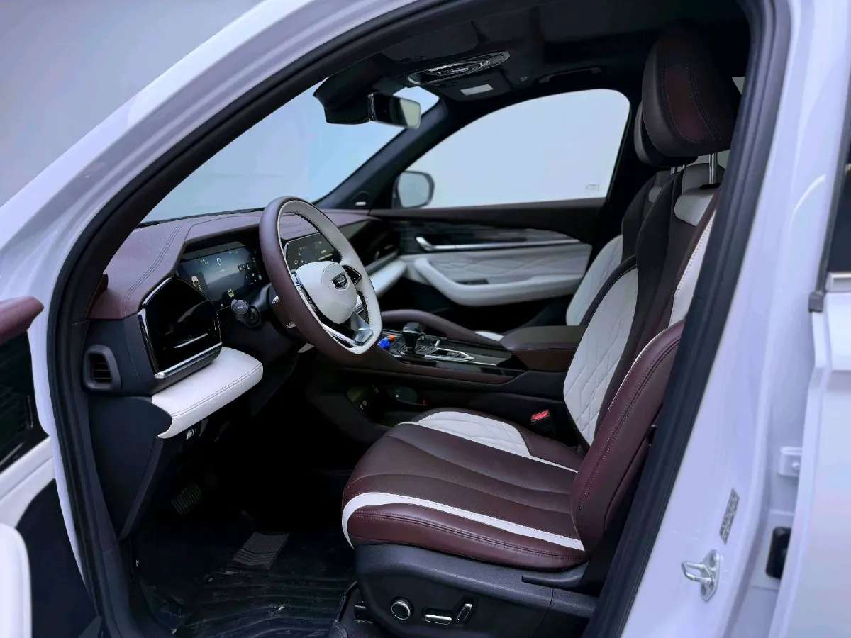 2021 Geely Monjaro 2.0T 218HP L4 7DCT,autocango,china used car exporter,china ev exporter,chinese used car exporter,chinese used ev exporter